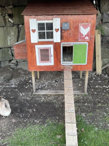 The Autodoor is a great addition to my wooden chicken coop.